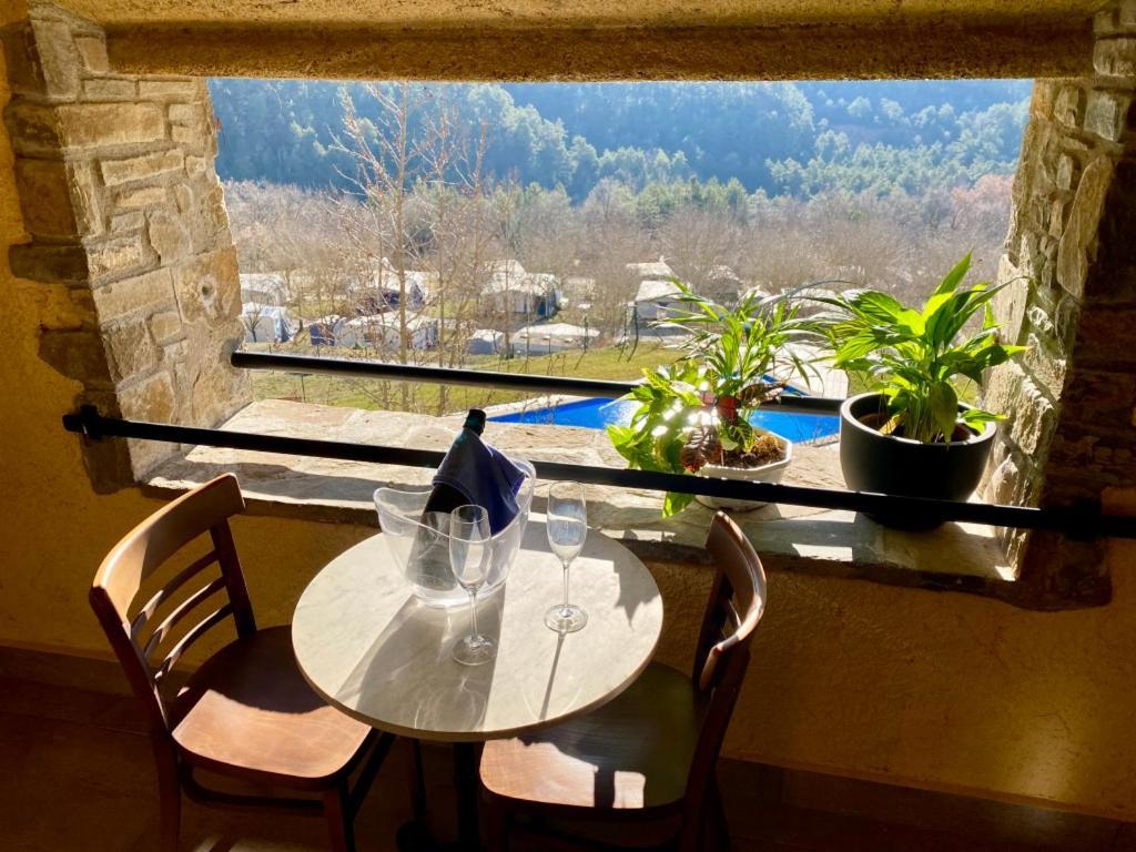 Campalans Hotel Rural Bungalows Mobilhomes Borreda Bagian luar foto