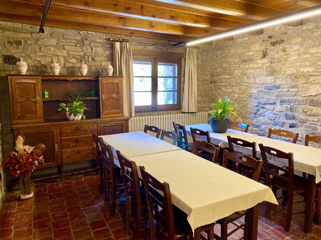 Campalans Hotel Rural Bungalows Mobilhomes Borreda Bagian luar foto