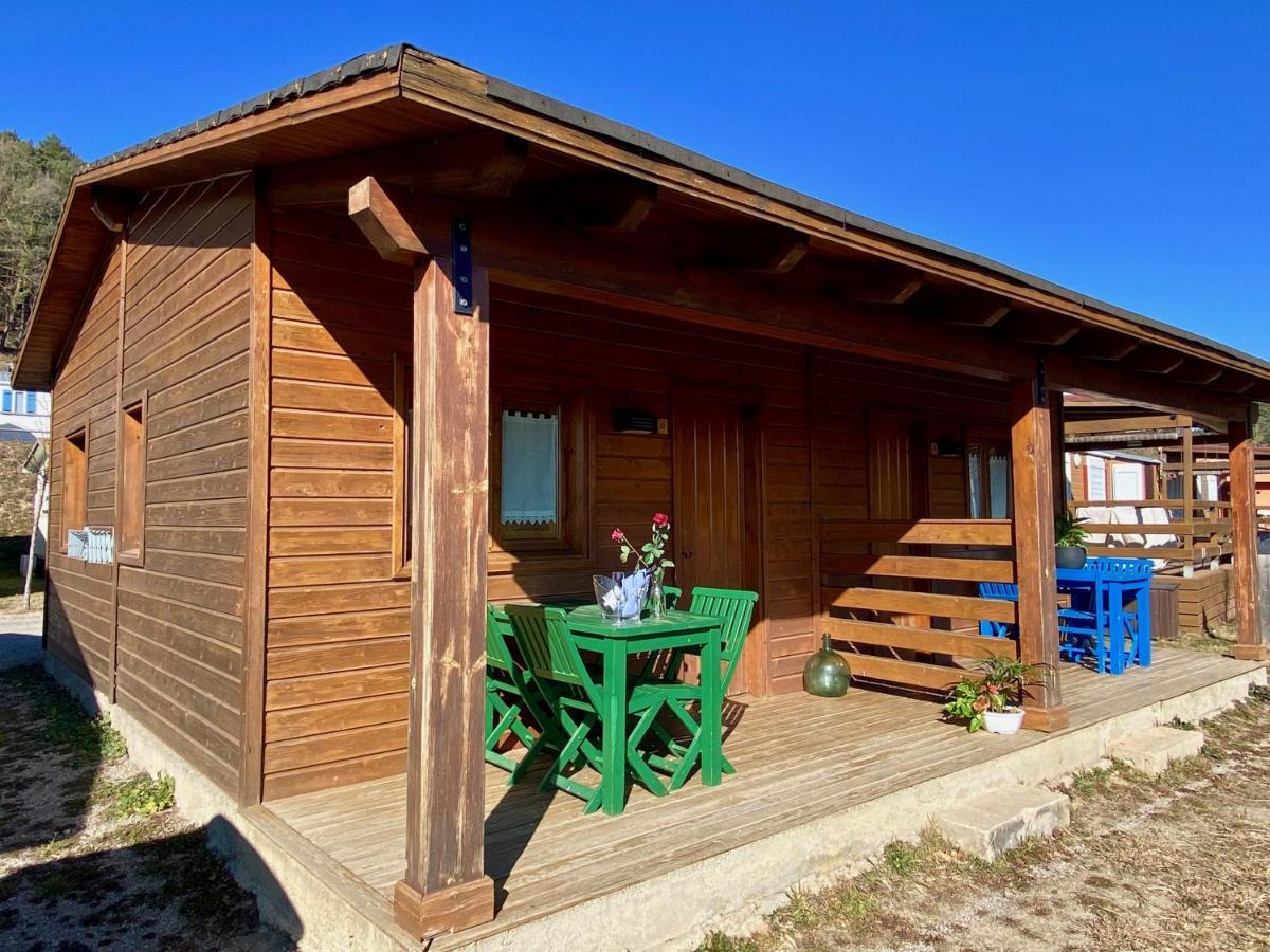Campalans Hotel Rural Bungalows Mobilhomes Borreda Bagian luar foto