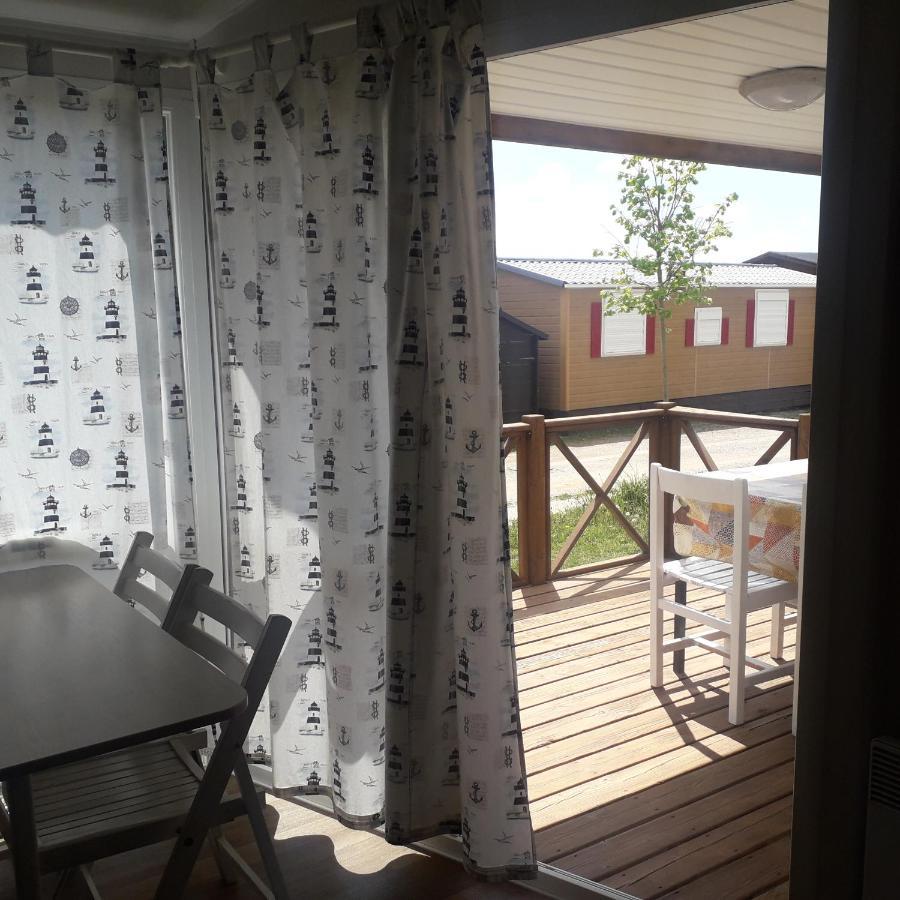 Campalans Hotel Rural Bungalows Mobilhomes Borreda Bagian luar foto