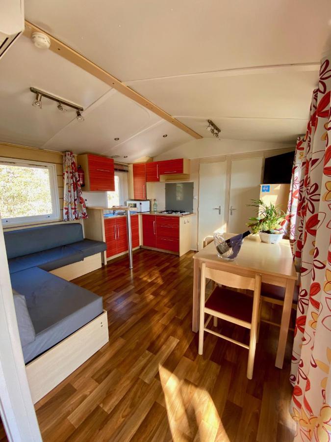 Campalans Hotel Rural Bungalows Mobilhomes Borreda Bagian luar foto