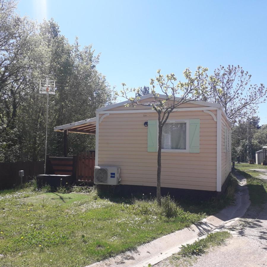 Campalans Hotel Rural Bungalows Mobilhomes Borreda Bagian luar foto