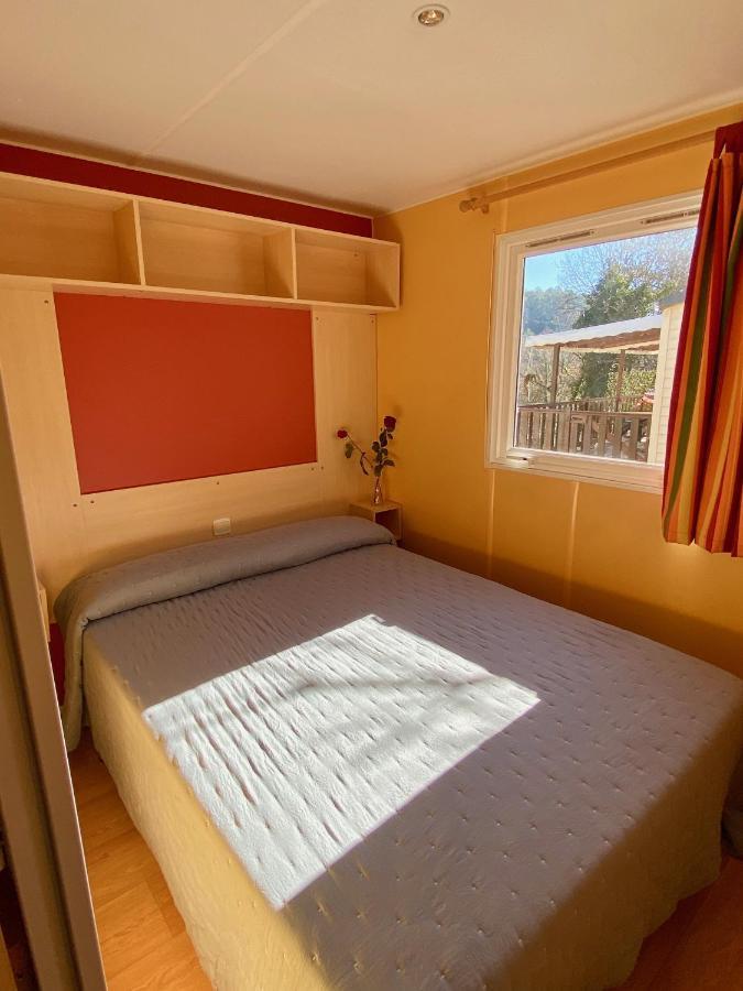 Campalans Hotel Rural Bungalows Mobilhomes Borreda Bagian luar foto